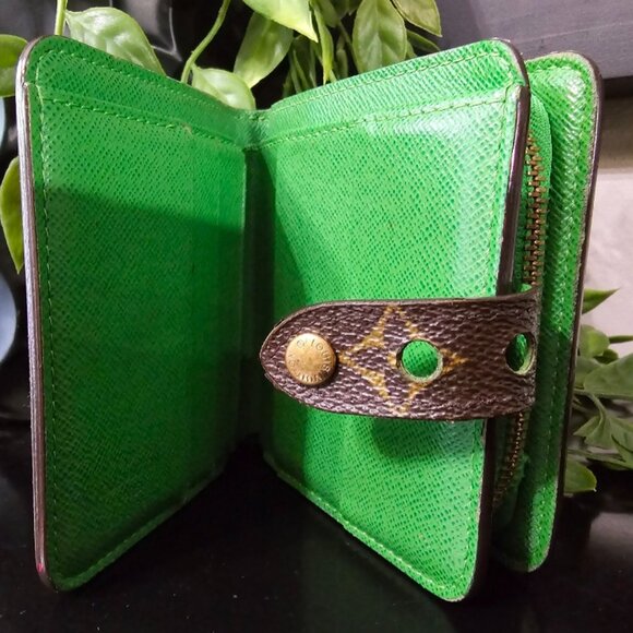 EUC Limited Edition Authentic Louis Vuitton Perforated Wallet - Picture 10 of 16